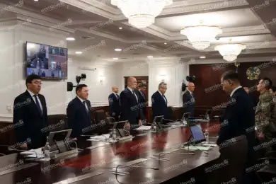 Заседание Правительства Казахстана началось с минуты молчания в память по погибшим щахтерам в Караганде 