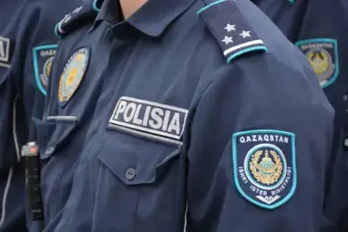 В Туркестане УСБ арестовало двоих полицейских 
