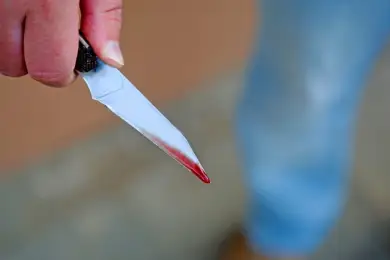 В пригороде Уральска школьник ранил ножом ученика 