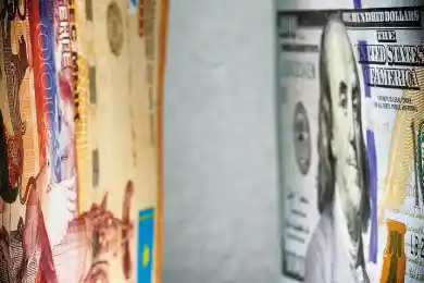 Курс доллара составил 434,02 тенге