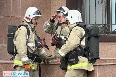 Спасателям и пожарным Казахстана сошьют новую форму 