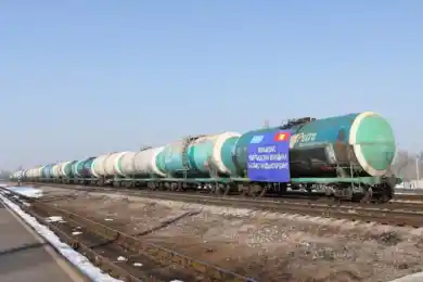 Кыргызстан получил гуманитарный груз от Казахстана