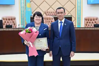 Главный редактор Bestnews.kz Жанар Сердалина победила в конкурсе «Парасат» Сената Парламента РК