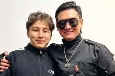 Торегали сообщил о примирении с гидом, которого он ударил - фото