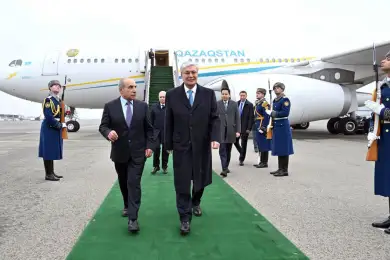 Президент Казахстана прибыл в Баку 