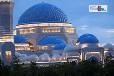 Нурсултан Назарбаев принял участие в церемония открыти мечети в столице Казахстана 
