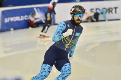 Денис Никиша завоевал первое для Казахстана «серебро» на ЧМ по шорт-треку 