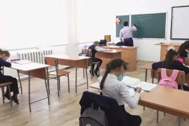 Отмена ношения масок разрешатся не во всех школах - Минздрав Казахстана 