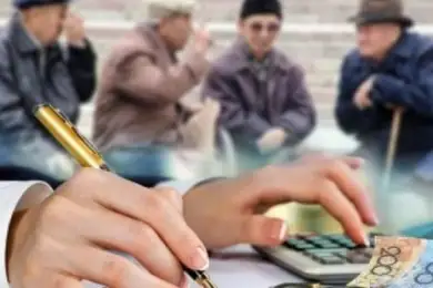 Депутаты предложили Правительству снизить пенсионный возраст для казахстанцев 