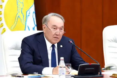 Назарбаев: "Важно подготовить страну и граждан к жесткой экономии" 