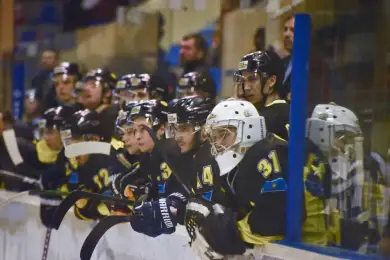 В хоккейном Казахстане не могут помочь ХК Темиртау - команда идет "на дно" 