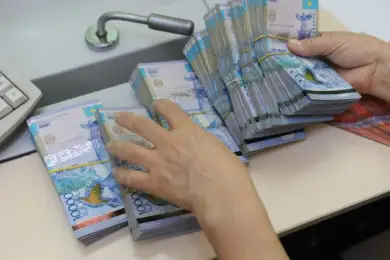Частные судоисполнители Казахстана присвоили 1,1 млрд тенге и открывали депозиты в банках - Генпрокуратура 