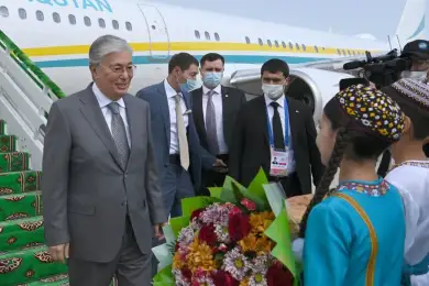 Президент Казахстана прибыл с рабочим визитом в Туркменистан 