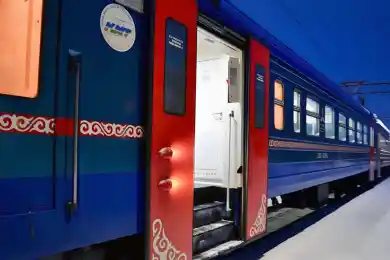 Более 43 тысяч дополнительных мест на поездах подготовят для казахстанцев в праздники