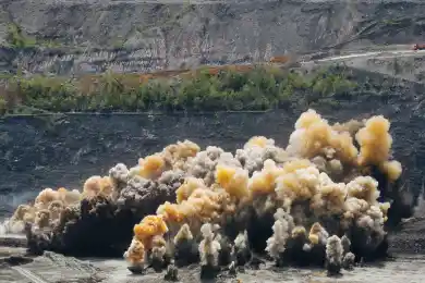 Под Таразом начались контролируемые взрывы боеприпасов - Минобороны