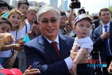 Глава государства поздравил казахстанцев с Международным днем защиты детей 