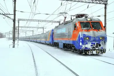 Ветер доходил до 70 м/с – министр транспорта РК объяснил ж/д поездов в Казахстане 