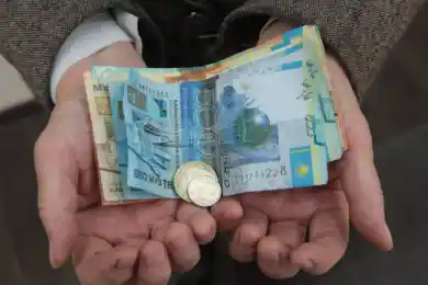 Какую матпомощь получат некоторые казахстанцы на День пожилых людей