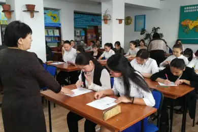 «Это же не детская колония»: глава МВД ответил, почему полиция не охраняет школы в Казахстане 