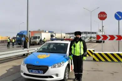 В Нур-Султане полиция объяснила ограничения для проезда авто через блокпосты 