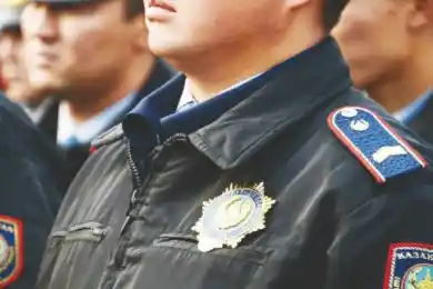 Ни с места: полиция Казахстана перешла на усиленную службу из-за COVID19