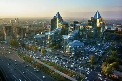 Водителям Алматы предложат пересесть на велосипеды и автобусы 