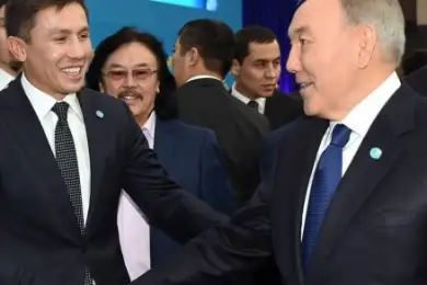 Нурсултан Назарбаев поздравил Геннадия Головкина c победой 