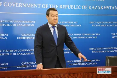 Премьер-Министр РК Алихан Смаилов удивил журналистов - фото 