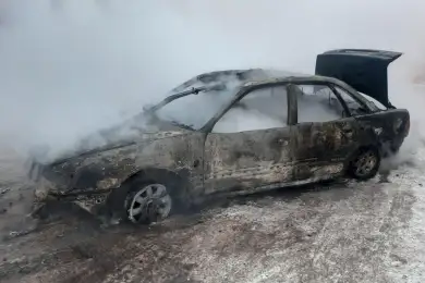 Фото: В Нур-Султане на автомойке сгорело 13 авто 