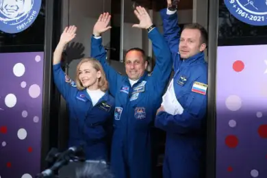 Пересильд, Шипенко и Шкаплерова проводили на площадку космодрома «Байконур» 