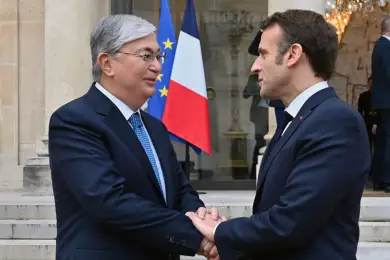 Макрон назвал Казахстан стратегическим партнером Франции 
