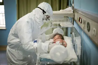 В Казахстане трое новорожденных с COVID-19 находятся под наблюдением медиков 