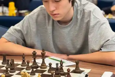 "Dior" выбрал шахматиста из Атырау в качестве модели