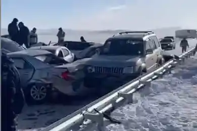 Новое массовое ДТП – 19 авто столкнулись в Карагандинской области