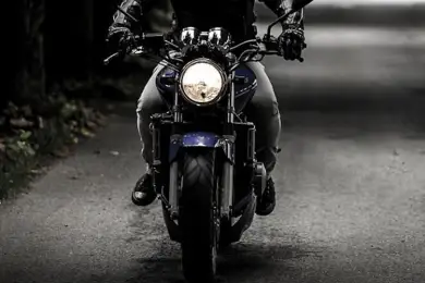 В Нур-Султане наказали 15 байкеров за нарушение режима ЧП