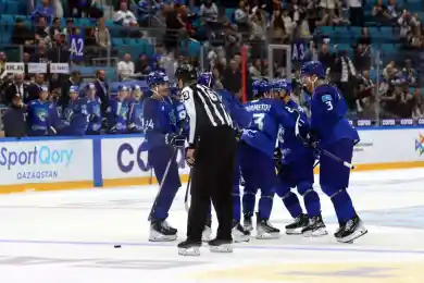 Барыс открыл счет шайбам в чемпионате КХЛ