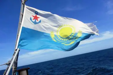 25 лет назад был поднят флаг Военно-морских сил Казахстана - фото 