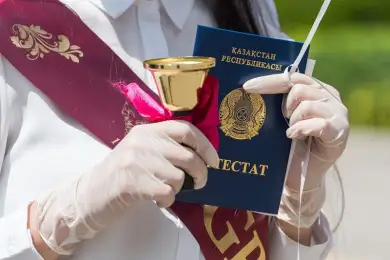 Премьер-министр призвал казахстанцев позаботиться о детях-школьниках 