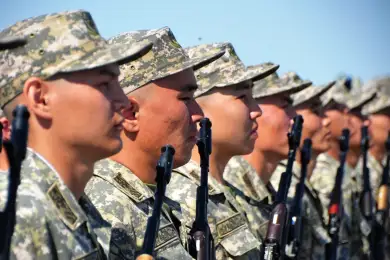 Названы сроки осеннего призыва в армию Казахстана 
