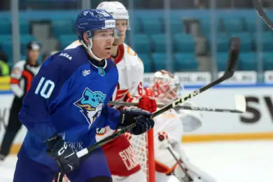 Игроки "Барыса" бодро провели первый период 