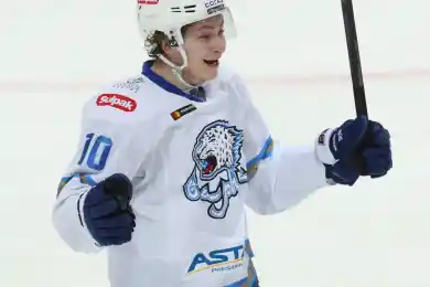 Шикарный "дубль" Михайлиса обеспечил победу "Барыса" над "Авангардом"