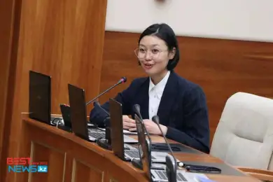 Зульфия Сулейменова стала дипломатом 