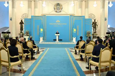 Глава государства поздравил казахстанцев с Днем Республики 