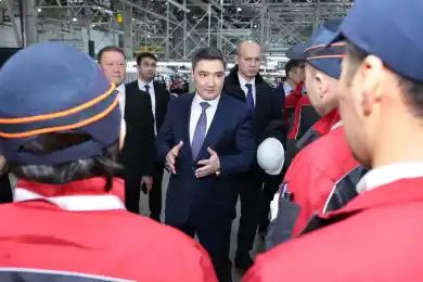 «Понимаю…»: Премьер-министр сделал заявление о переводе часов в Казахстане и гибком графике