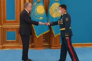 Глава государства поблагодарил людей в погонах за добросовестную службу