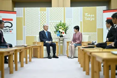 Президент Казахстана провел встречу с губернатором Токио 