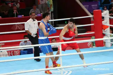 Спорным решением судьи отдали победу китайскому боксеру на Азиаде, несмотря на доминирование Оралбая 