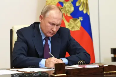 Путин объявил о военном положении на присоединенных к РФ территориях 