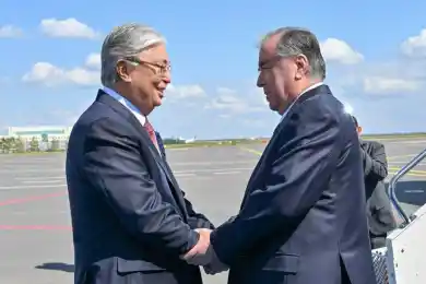 Президент Таджикистана Эмомали Рахмон прибыл с рабочим визитом в Астану