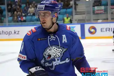 Барыс сообщил о выходе на лед двух травмированных игроков